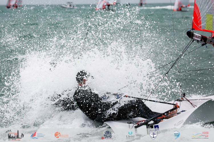 Charlie and Nick make a splash in HKG